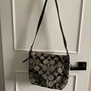 Coach handbag shoulder bag crossbody